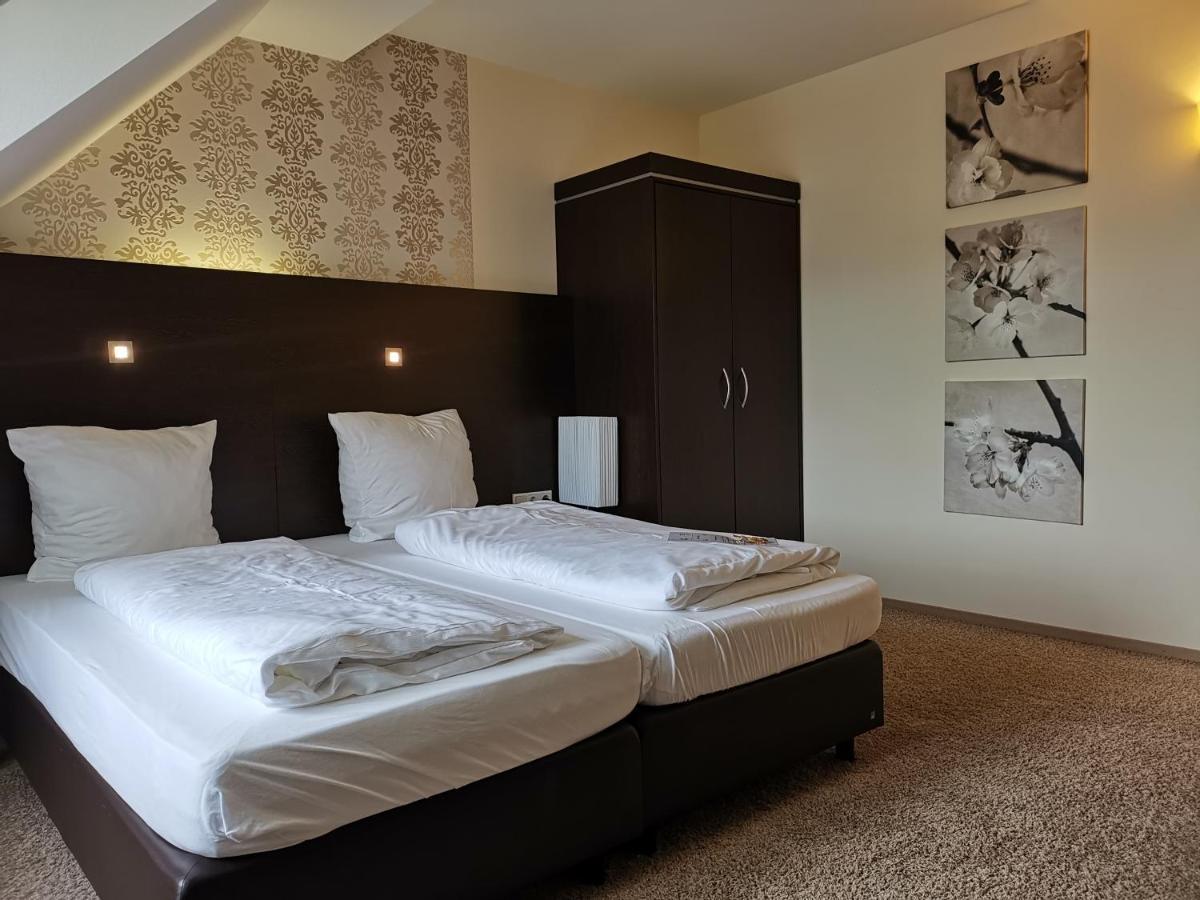 Hotel Stadt Steinheim Steinheim  エクステリア 写真